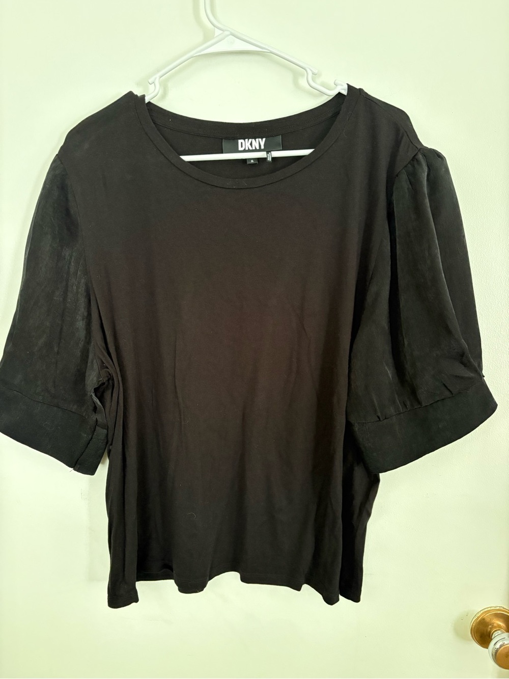 Women’s black shirt